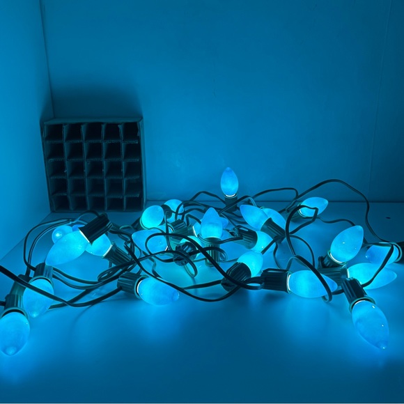 Vintage Hofert’s 25 Outdoor Christmas Light Set (Blue) - Picture 9 of 12